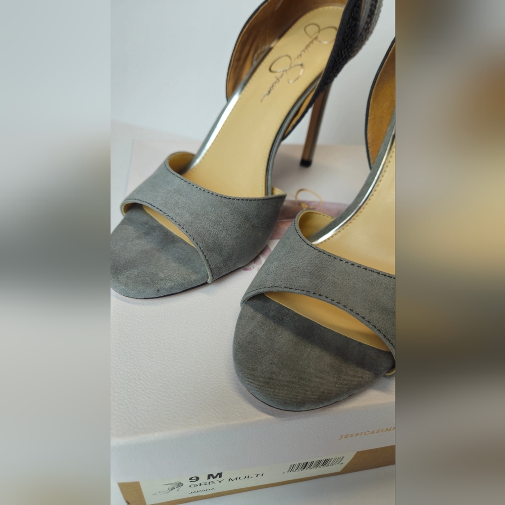 Jessica Simpson Elegant Gray Heels - Picture 7 of 10
